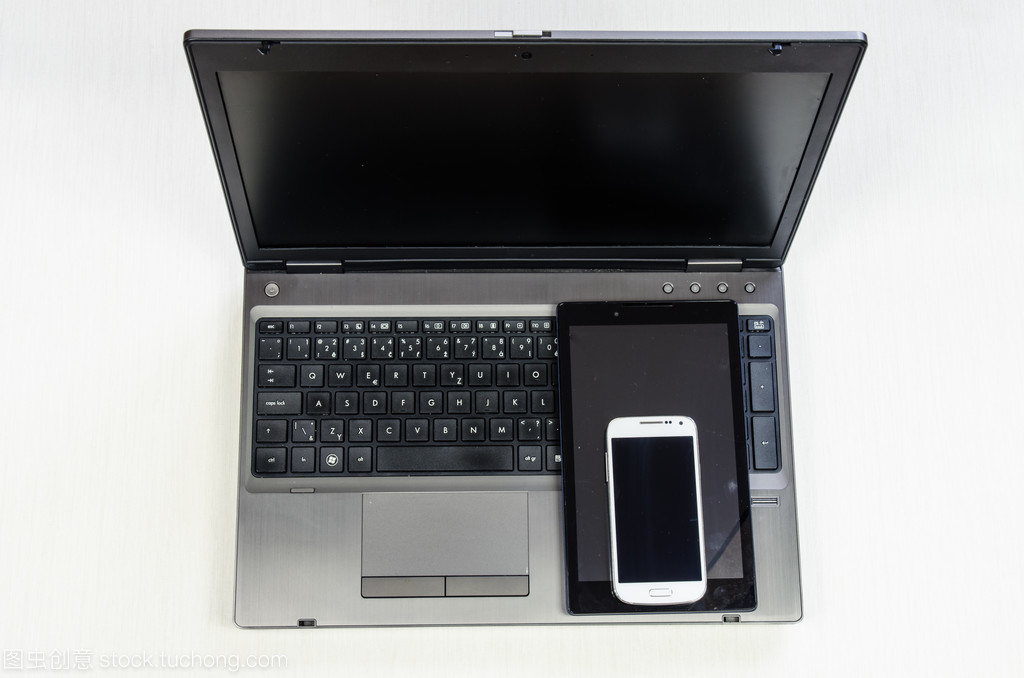 移動(dòng)辦公三件套 手機(jī)、平板電腦與筆記本電腦的完美融合